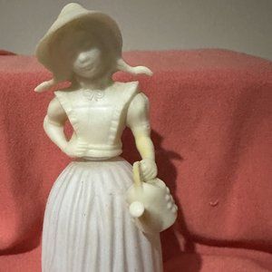 Vintage Vintage Avon Fashion Figurine Victorian Field Flowers 4 fl. oz. Cologne